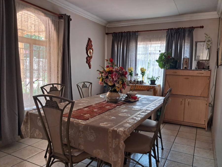 3 Bedroom Property for Sale in Geelhoutpark North West